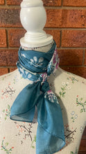 Load image into Gallery viewer, Silk Wild Rags &amp; Neck Ties
